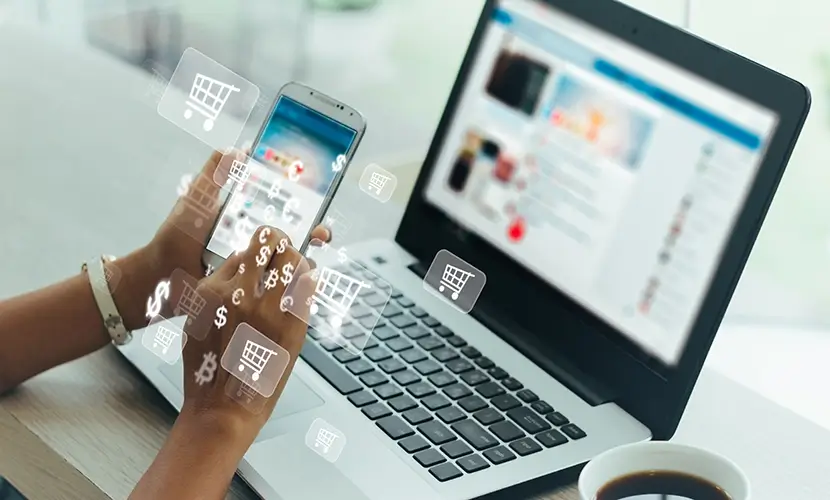Persona haciendo compras online
