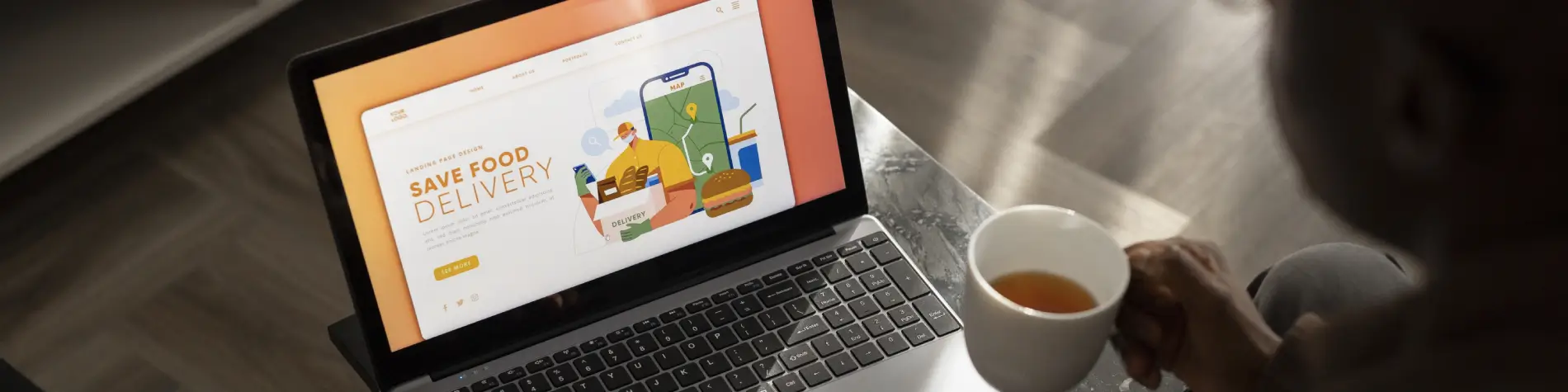 Persona agarrando chip de IA