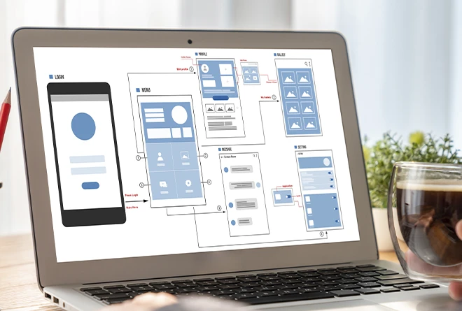 Oficina con computadora, celular y tablet