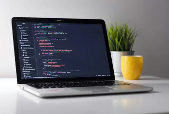 Personalización y control del código en NopCommerce vs Shopify para operaciones B2B complejas