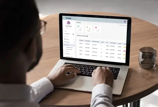 Qué es un portal corporativo y cómo centraliza el acceso a información y procesos empresariales
