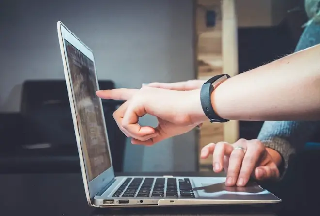Portal de autoservicio B2B con funcionalidades de consulta de facturas, pedidos y estado de cuenta