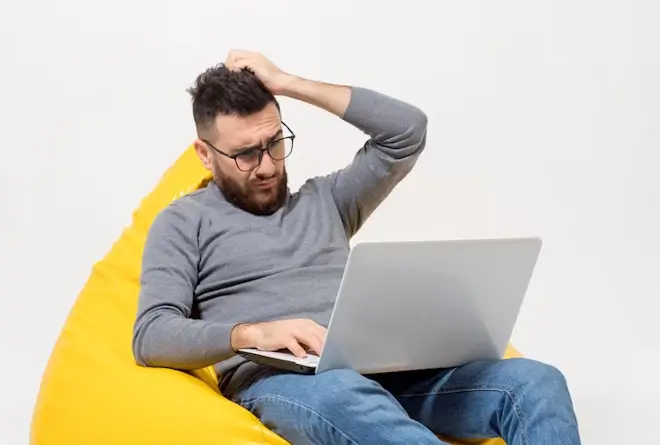 Contenido estratégico en sitio B2B que responde preguntas del cliente y genera tráfico orgánico
